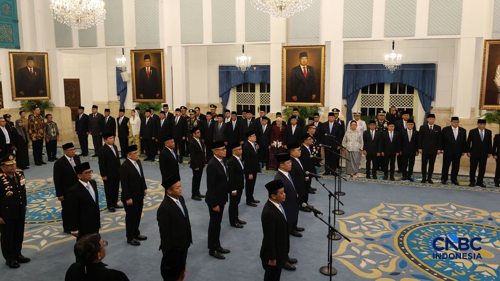 Prosesi Pelantikan Menteri dan Wakil Menteri Kabinet Merah Putih sisa masa jabatan periode tahun 2024-2029 serta anggota Ombusdsman RI di Istana Negara, Jakarta, Kamis (1/10/2026). Prosesi Pelantikan Menteri dan Wakil Menteri Kabinet Merah Putih sisa masa jabatan periode tahun 2024-2029 serta anggota Ombusdsman RI di Istana Negara, Jakarta, Kamis (1/10/2026). (CNBC Indonesia/Muhammad Sabki)