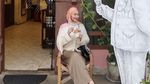 Seru! Momen Kuliner Putri Modiyanti Bareng Kekasih dan Sahabat