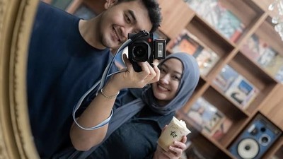 Seru! Momen Kuliner Putri Modiyanti Bareng Kekasih dan Sahabat