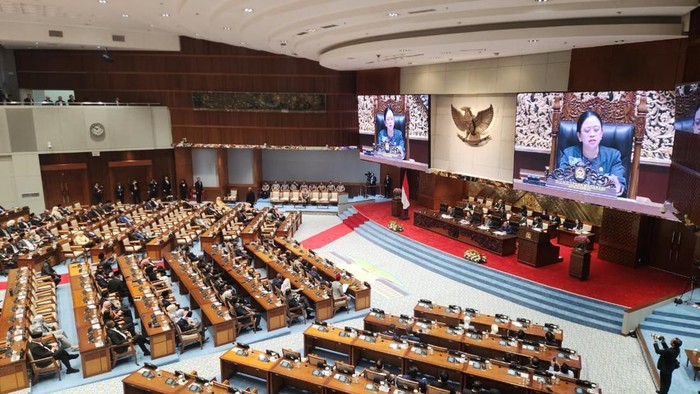 Rapat Paripurna DPR RI untuk menyetujui Komjen Suyudi sebagai Kapolri (Adrial/detikcom)