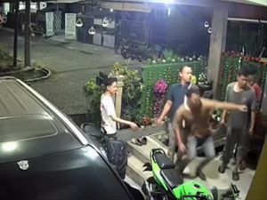 Video: Viral Rumah Warga Bekasi Dirusak gegara Tegur Suara Knalpot Bising