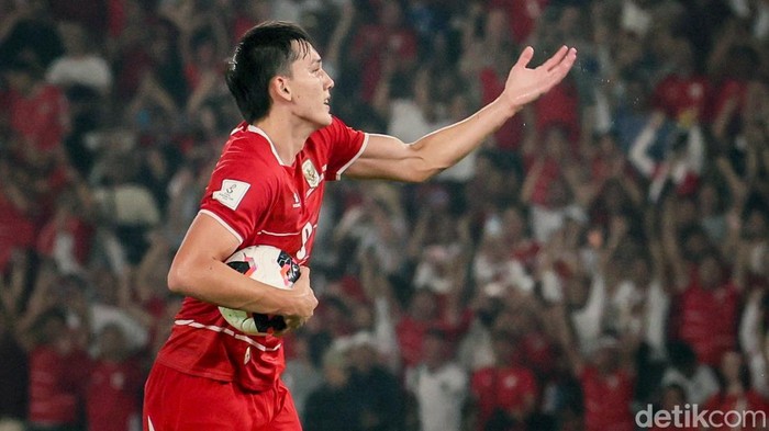 Timnas Indonesia tampil menggila dengan membantai Bangladesh 9-2 dalam laga FIFA ASEAN Cup 2026 di Stadion Utama Gelora Bung Karno (GBK), Jakarta, Kamis (1/10/2026) malam WIB. Kemenangan telak ini memastikan skuad Garuda melaju ke partai final setelah tampil dominan sepanjang pertandingan.