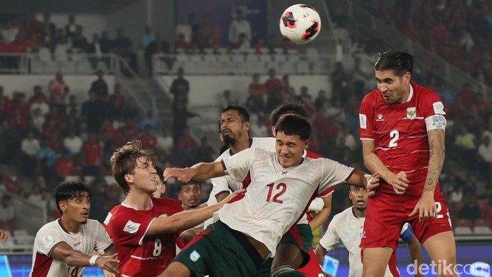 Timnas Indonesia tampil menggila dengan membantai Bangladesh 9-2 dalam laga FIFA ASEAN Cup 2026 di Stadion Utama Gelora Bung Karno (GBK), Jakarta, Kamis (1/10/2026) malam WIB. Kemenangan telak ini memastikan skuad Garuda melaju ke partai final setelah tampil dominan sepanjang pertandingan.