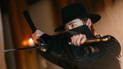 Prince Charming Vibe! Potret Lee Jong Suk di The Remarried Empress