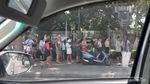 Turis Rusia Berburu Uang Tunai, Ramai-ramai Antre ATM