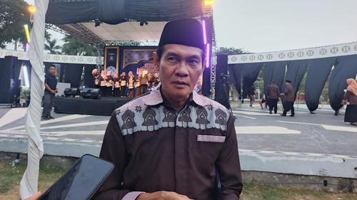 Wabup Lombok Tengah, Muhammad Nursiah, saat diwawancarai di Alun-alun Tastura, Kamis (1/10/2026). (Foto: Edi Suryansyah/detikBali)