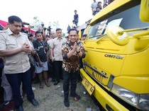 Mendagri Lepas 125 Truk Pengangkut Genteng Dukung Program Gentengnisasi