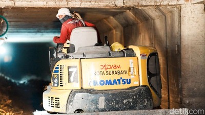 Pemkot Surabaya Kejar Pengerukan Kali Simo Pomahan Sebelum Musim Hujan