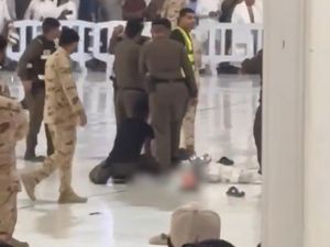 Video: Arab Saudi Bantah Isu Bom Bunuh Diri Dekat Kabah!