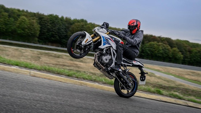 Kuda Besi Naked Bike Terbaru BMW F 450 R Menggebrak Pasar (2)