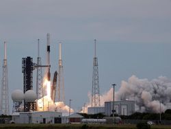Crew-13 NASA Meluncur ke Stasiun Luar Angkasa Pakai Roket SpaceX