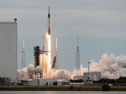 Crew-13 NASA Meluncur ke Stasiun Luar Angkasa Pakai Roket SpaceX