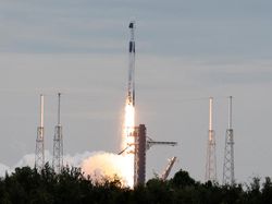 Crew-13 NASA Meluncur ke Stasiun Luar Angkasa Pakai Roket SpaceX