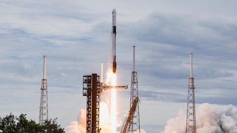 A SpaceX Falcon 9 rocket and Dragon spacecraft lifts off on NASA's Crew-13 mission to the International Space Station, carrying NASA astronauts Jessica Watkins, Luke Delaney, Canadian Space Agency astronaut Joshua Kutryk and Russian cosmonaut Sergey Teteryatnikov at the Cape Canaveral Space Force Station in Cape Canaveral, Florida, US, October 1, 2026. REUTERS/Philip Scott Andrews