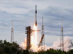 Crew-13 NASA Meluncur ke Stasiun Luar Angkasa Pakai Roket SpaceX