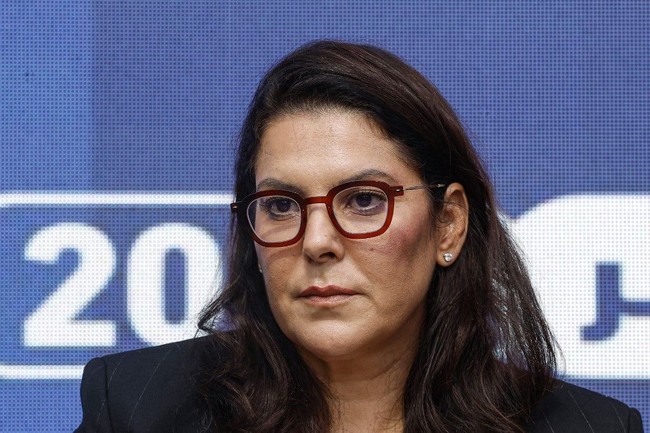 1. Wanita Pertama yang Memimpin Pemerintahan MarokoFatima Ezzahra El Mansouri ditunjuk Raja Mohammed VI sebagai kepala pemerintahan Maroko pada 29 September 2026. Di usia 50 tahun, ia menjadi perempuan pertama yang memimpin pemerintahan negara tersebut. Sebelumnya, ia telah berkarier sebagai wali kota Marrakesh dan menteri.Foto: AFP/ABDEL MAJID BZIOUAT