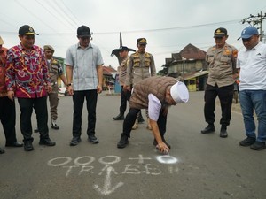 Gubernur Bengkulu Bangun Jalan Simpang 4 Gunung Selan-Lais