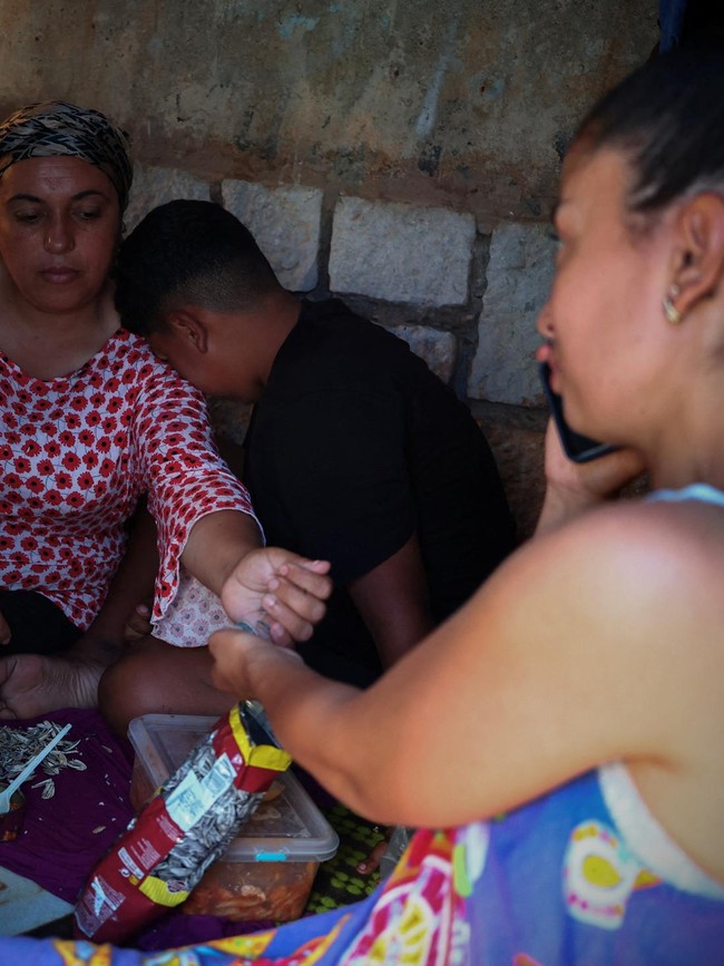 Hari-hari Migran di Hunian Darurat Ceuta