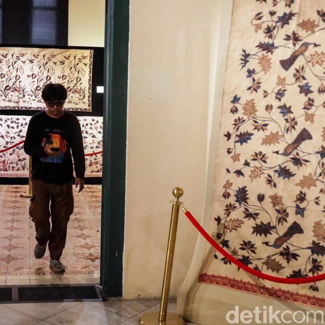 Jejak Keindahan Batik Jawa Tengah Hadir di Museum Tekstil Jakarta