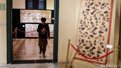 Jejak Keindahan Batik Jawa Tengah Hadir di Museum Tekstil Jakarta
