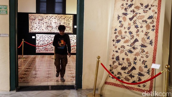 Jejak Keindahan Batik Jawa Tengah Hadir di Museum Tekstil Jakarta
