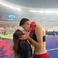 Pasangan yang resmi menikah pada 12 Juni 2026 itu juga tampak memamerkan kemesraan mereka. Foto: Instagram/@jenniferhubner