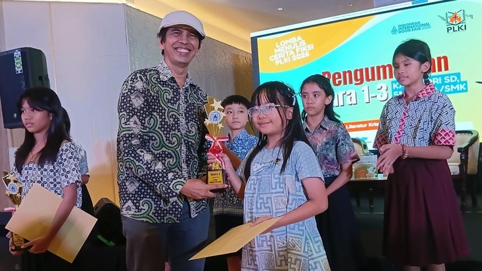 Juara lomba cerita fiksi PLKI 2026 IIBF