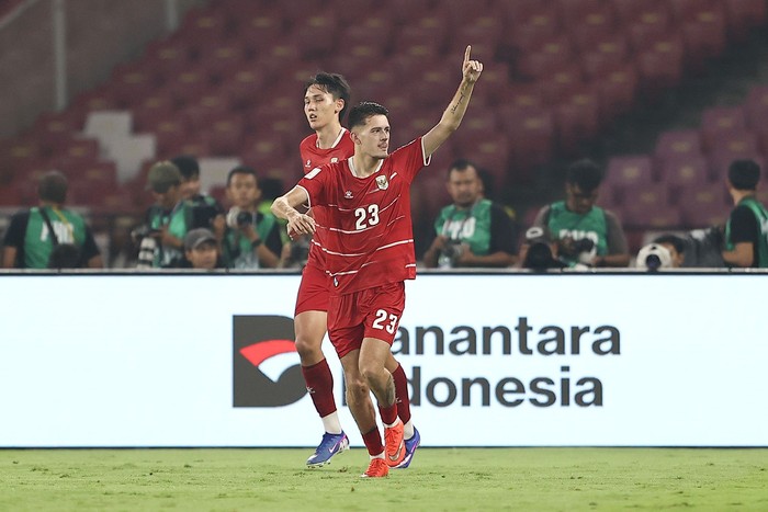 JAKARTA, INDONESIA - OCTOBER 01: Justin Hubner of Indonesia celebrates scoring his teams sixth goal during the FIFA ASEAN CUP Division 1 Group A match between Indonesia and Bangladesh at Gelora Bung Karno Stadium on October 01, 2026 in Jakarta, Indonesia. (Photo by Robertus Pudyanto - FIFA/FIFA via Getty Images)