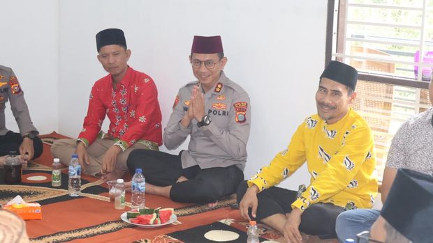 Kapolres Pelalawan AKBP Ahmad Nur Ari bersilaturahmi dengan Baznas Pelalawan, Kamis (1/10/2026).