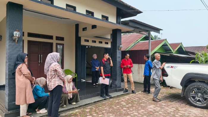Kejari Bengkulu Utara lakukan penggeldahan.