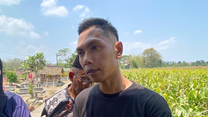 Saiful Anwar (42) menjadi satu- satunya korban selamat KM Virgo Transport 8 asal Kabupaten Blitar