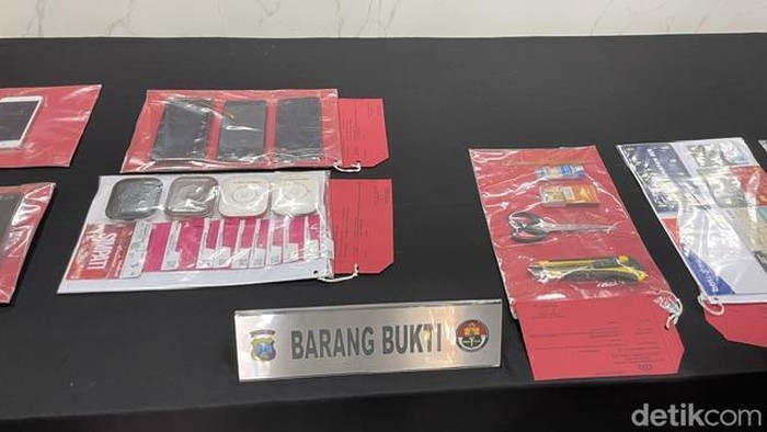 Komplotan ganjal ATM Polda Jatim