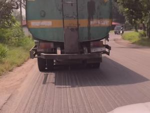 Pengguna Jalan Keluhkan Jalinsum di Langkat Tak Langsung Diaspal Usai Dikeruk
