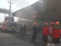 100 Motor Hangus dalam Kebakaran Toko Bangunan di Jogja