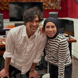 Berdua Lebih Baik Dirilis Lagi Usai 16 Tahun, Melly Goeslaw Gandeng Dimas Beck