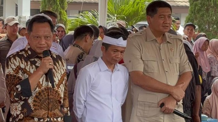 Menteri Dalam Negeri Tito Karnavian, Sekda Jawa Barat Herman Suryatman, dan Menteri PKP Maruarar Sirait