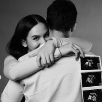 Lebih lanjut, Nino juga menenjelaskan bahwa dirinya kini sudah bahagia dengan keluarga kecilnya. Dari pernikahannya dengan Steffi, Nino diketahui sudah memiliki seorang putri yang diberi nama Kaia. Foto: Instagram/@ninojkt