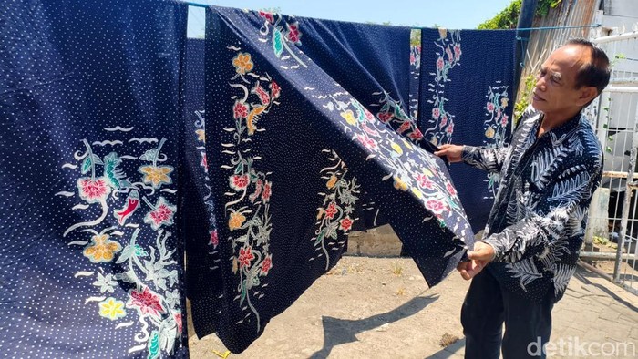 Peajin batik di Sidoarjo