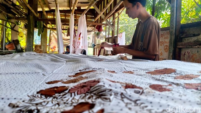 Peajin batik di Sidoarjo