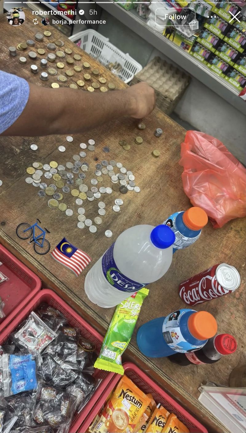 Viral! Rombongan Pebalap F1 Jajan di Warung, Netizen Salah Fokus