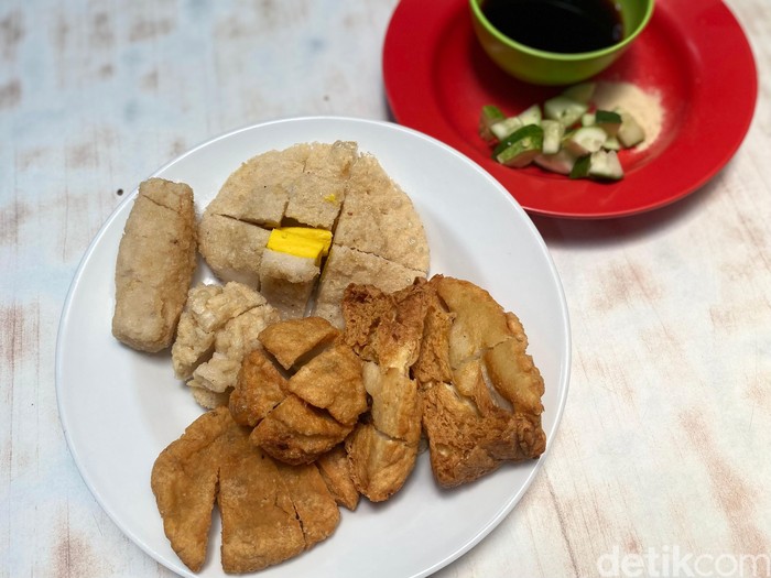 Surganya Pempek di Jalan Garuda