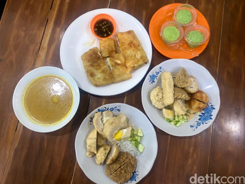 Surganya Pempek di Jalan Garuda