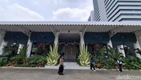 Wuiiih..., Warga Bisa Tur Sampai Bikin Paspor di Balai Kota Mulai Hari Ini