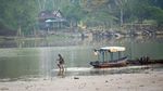 Pendangkalan Muara Batang Anai Ganggu Aktivitas Nelayan