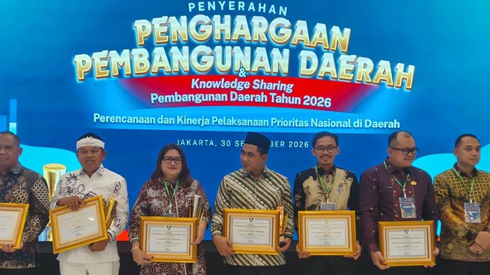 Penyerahan PPD dan Knowledge Sharing Pembangunan Daerah 2026 di Kantor Kementerian PPN/Bappenas.