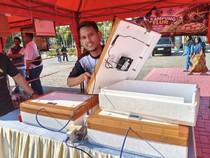Bisa Tetas 80 Telur, Peternak Lamongan Ciptakan Mesin Tetas USB
