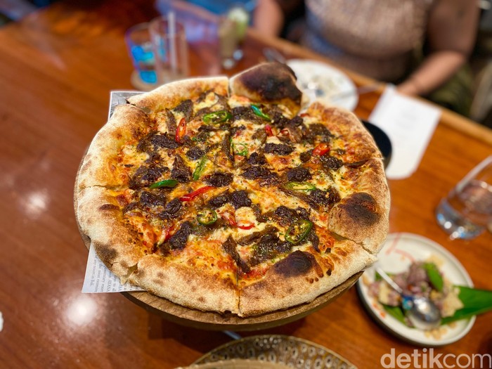 Sate Klathak hingga Pizza Rendang Ada di Lounge Hotel Bintang Lima Ini