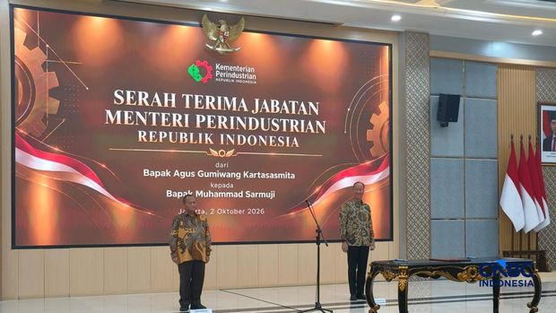 Sertijab Menteri Perindustrian baru Muhammad Sarmuji menggantikan Agus Gumiwang Kartasasmita, Jumat (2/10/2026). (CNBC Indonesia/Damiana Cut E)