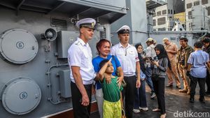 Tiga Kapal Perang Rusia Kunjungi Indonesia, Warga Berkesempatan Naik Kapal