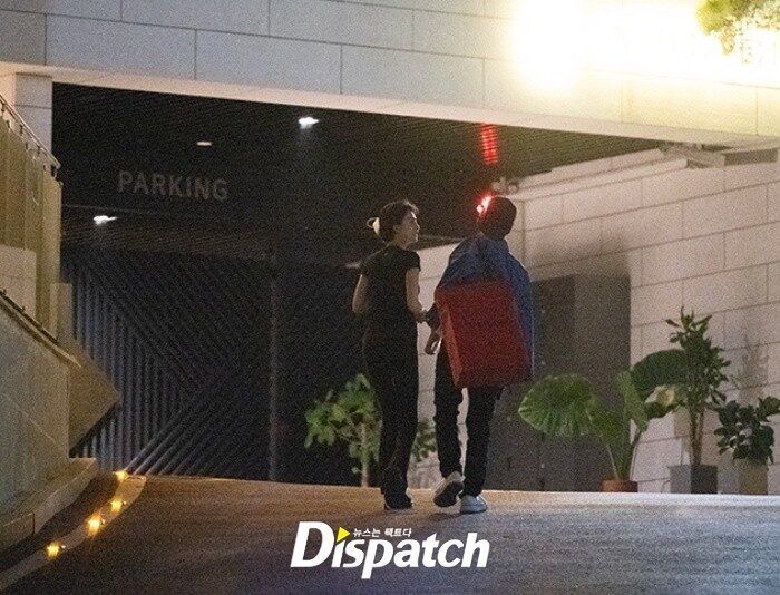 T.O.P dan Nana mengkonfirmasi hubungan asmaranya setelah laporan Dispatch.